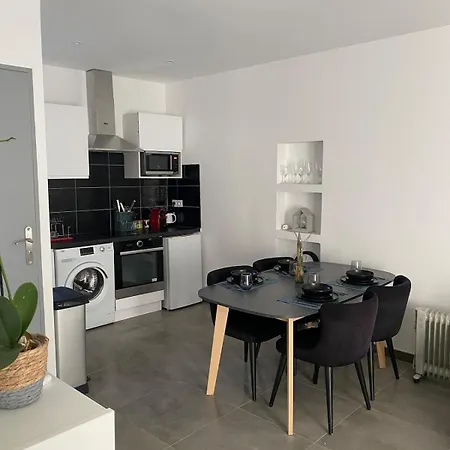 Апартаменты Modern And Cosy Монпелье