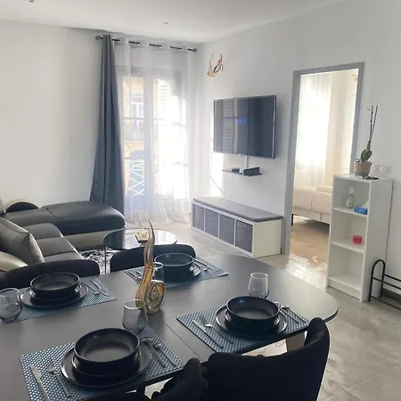Modern And Cosy *